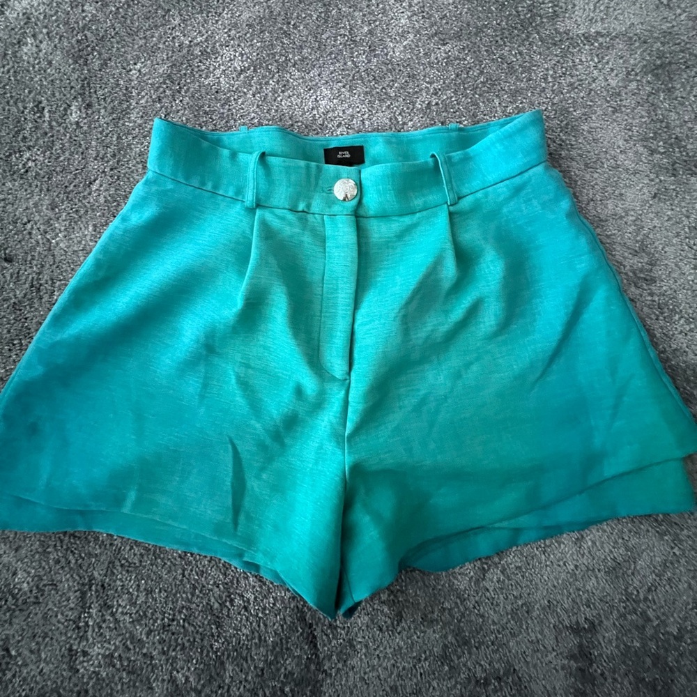 Linen shorts